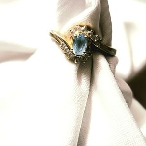 Topaz and Dimond gold ring